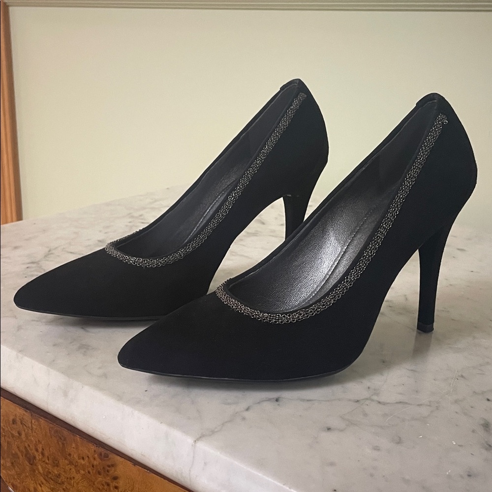 Caressa Black Suede Catherine Pointed-Toe Pumps